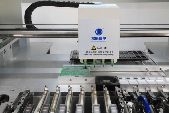 SMT Line kecil 60 Feeders 4 Kepala CHMT560P4 SMT P & P Mesin / Reflow Oven T961 / Solder Paste Printer 3040
