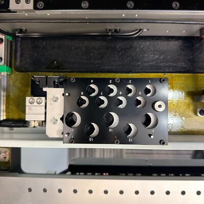 Universal PCB SMD Pick And Place Mesin Full Automatic Dengan Dasar CHM-551