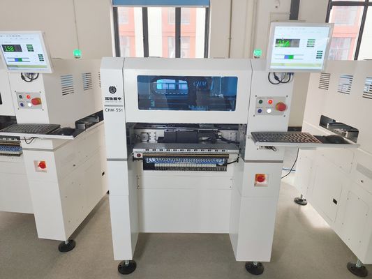 Keakuratan Tinggi 4 Kepala SMT Pick & Place Machine CHM-551 Perubahan Nozzle Otomatis CPK≥1.0